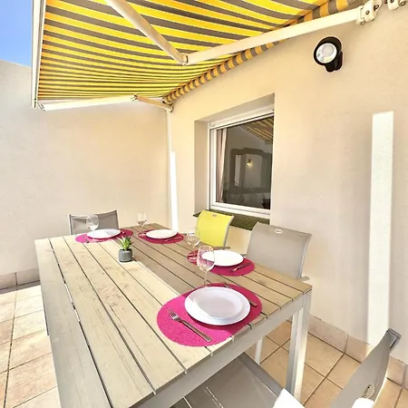 Residencial Puig Rom Apartment *